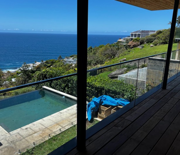 Glass balustrade installers Palm Beach NSW